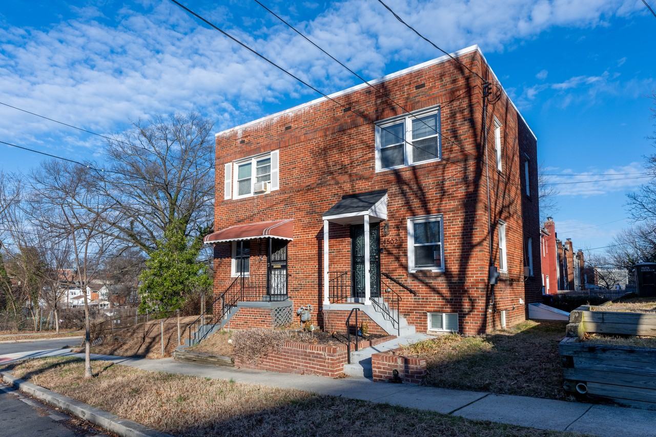4502 Eads Pl Ne #NA - Photo 2 of 22