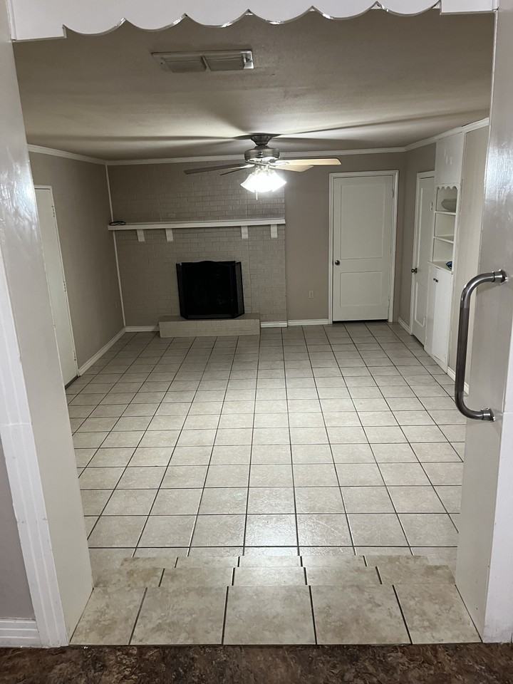 117 E 12th St #NA - Photo 6 of 19