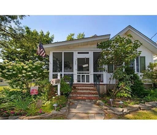 117 Emerson Ave - Photo 3 of 10