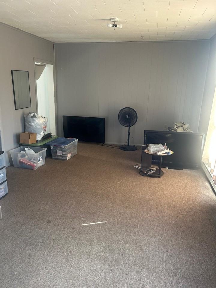 429 S 9th Ave #NA - Photo 2 of 5