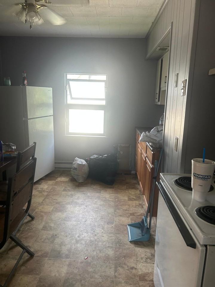 429 S 9th Ave #NA - Photo 3 of 5