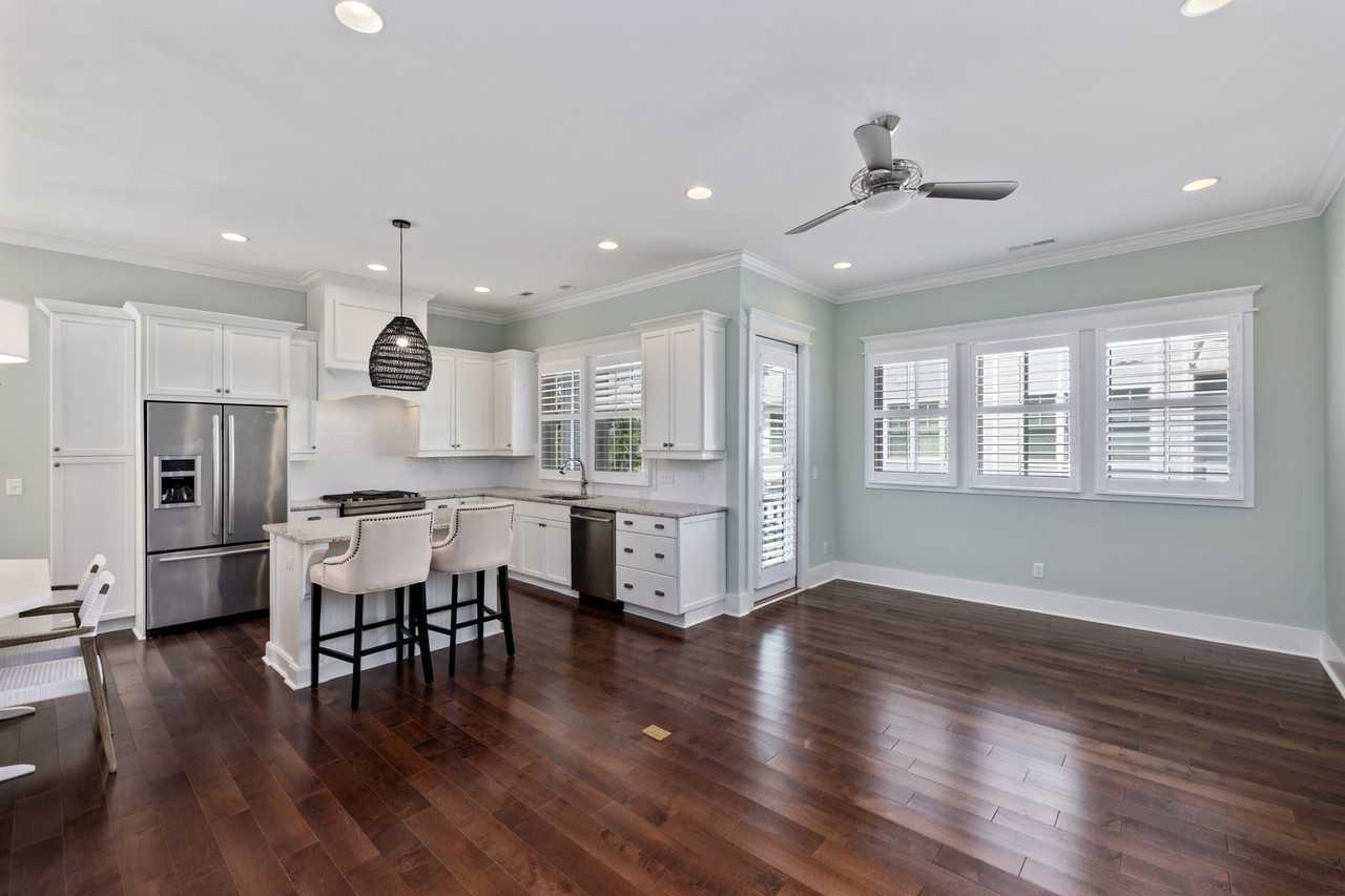 1710 Tearthumb Ct #1710 - Photo 3 of 34