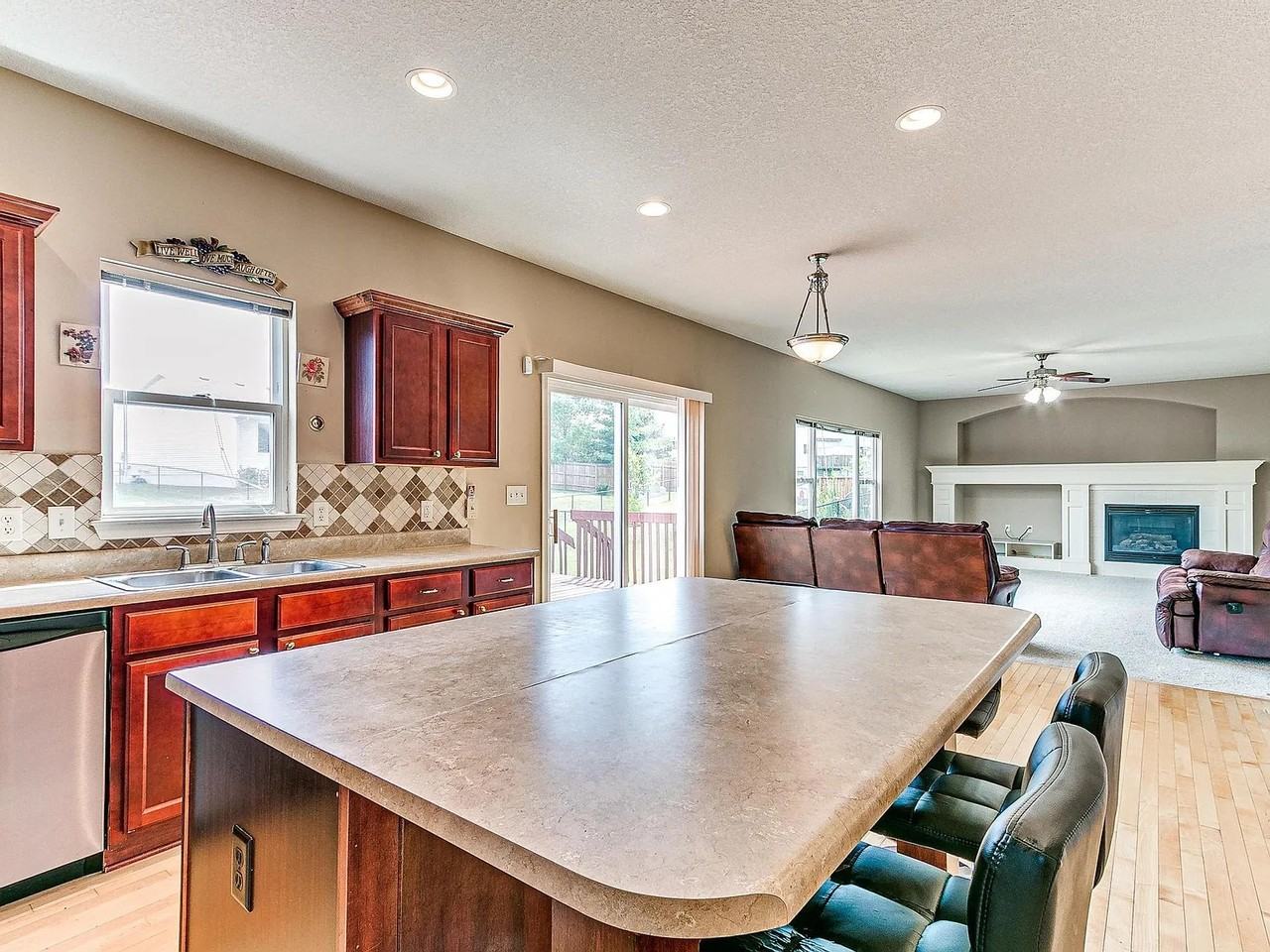 15222 Aurora Cir #NA - Photo 7 of 35