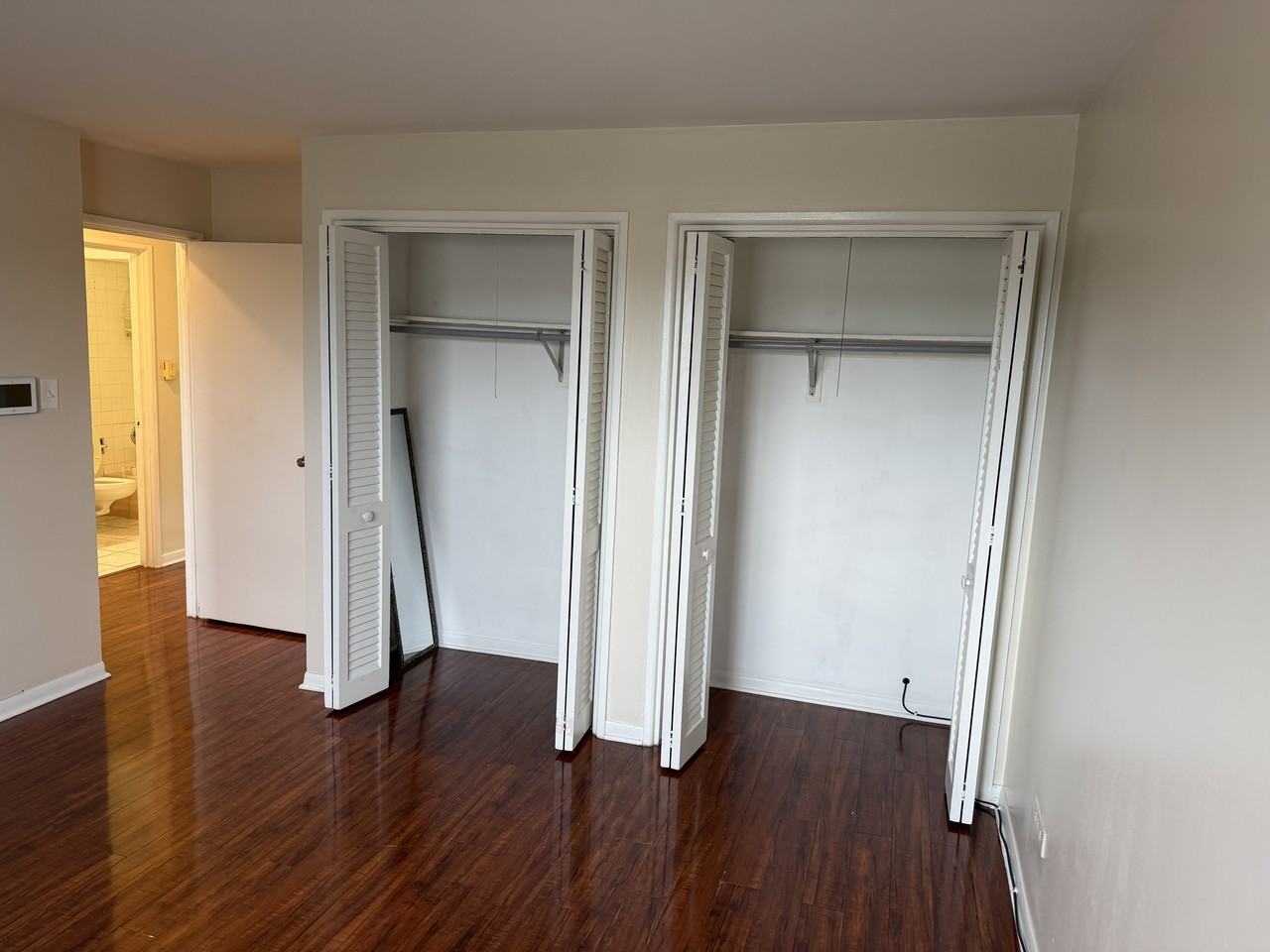 8018 S Hoyne Ave #18 - Photo 3 of 6