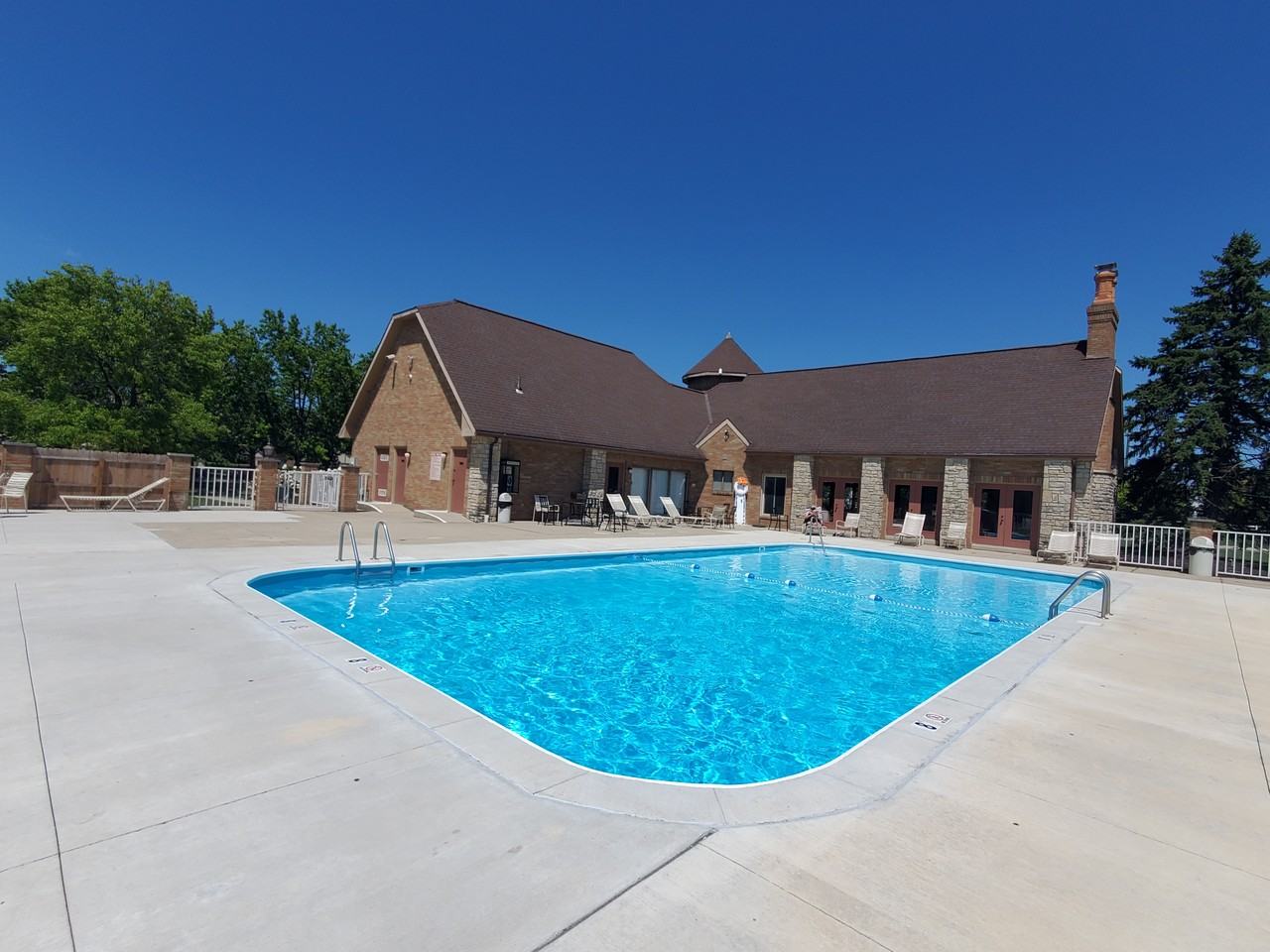 2269 Hedgerow Rd #B - Photo 3 of 22