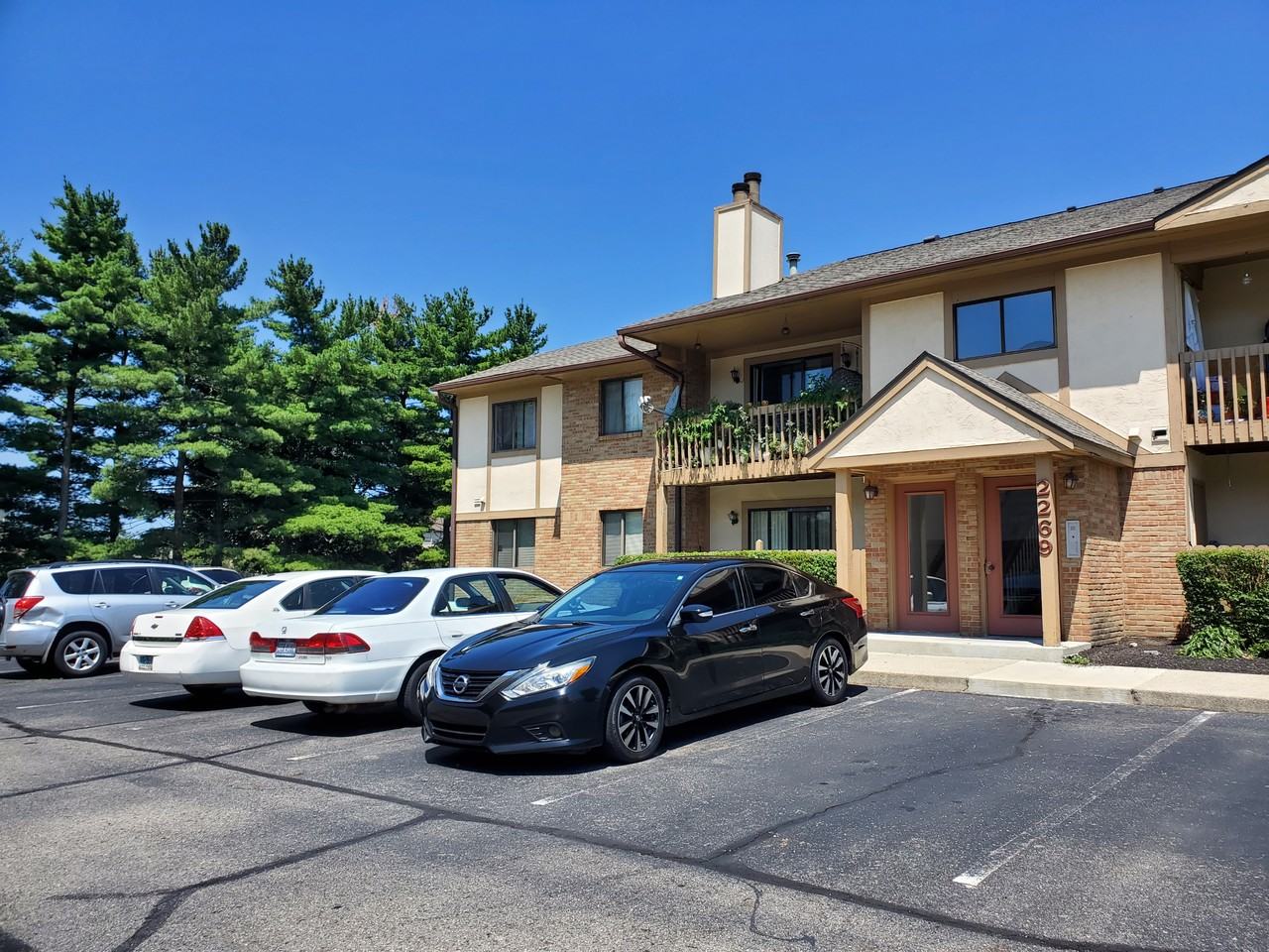2269 Hedgerow Rd #B - Photo 4 of 22