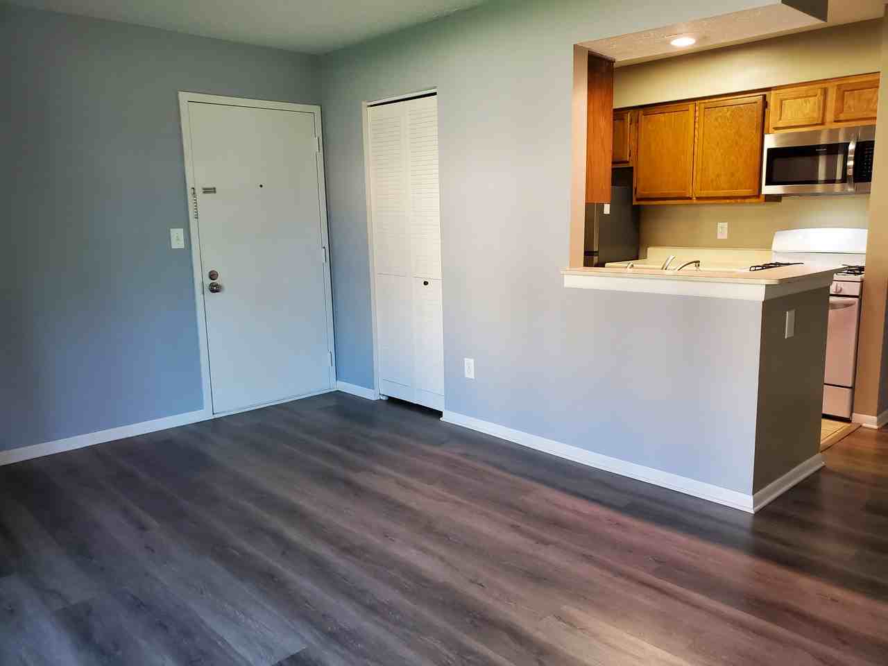 2269 Hedgerow Rd #B - Photo 6 of 22