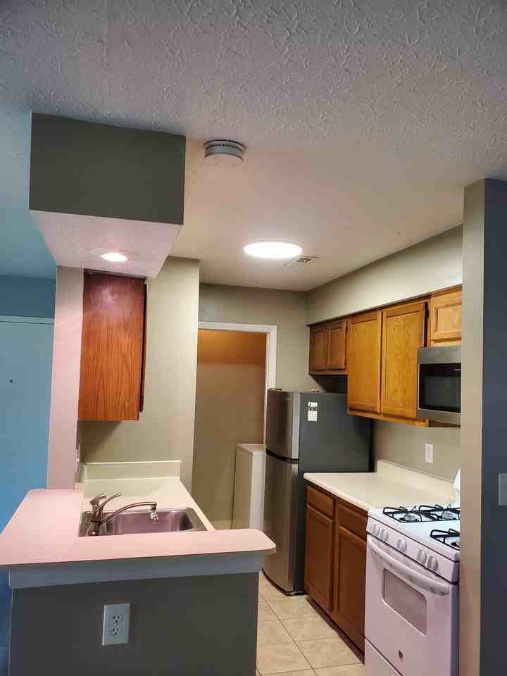 2269 Hedgerow Rd #B - Photo 7 of 22