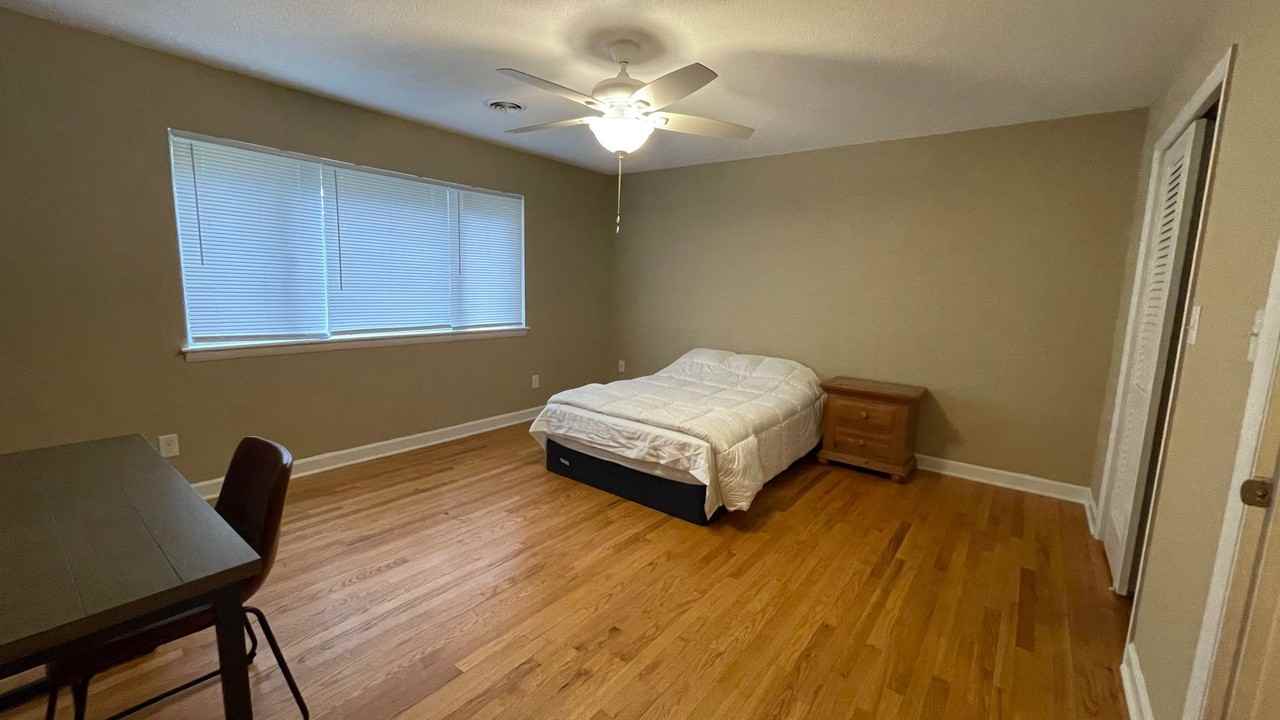 205 Sunrise Ln #C - Photo 5 of 9