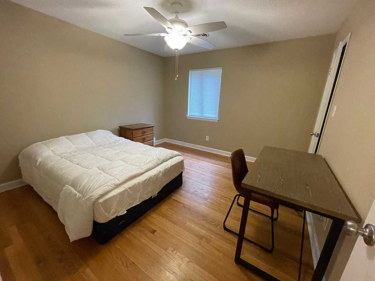 205 Sunrise Ln #C - Photo 6 of 9