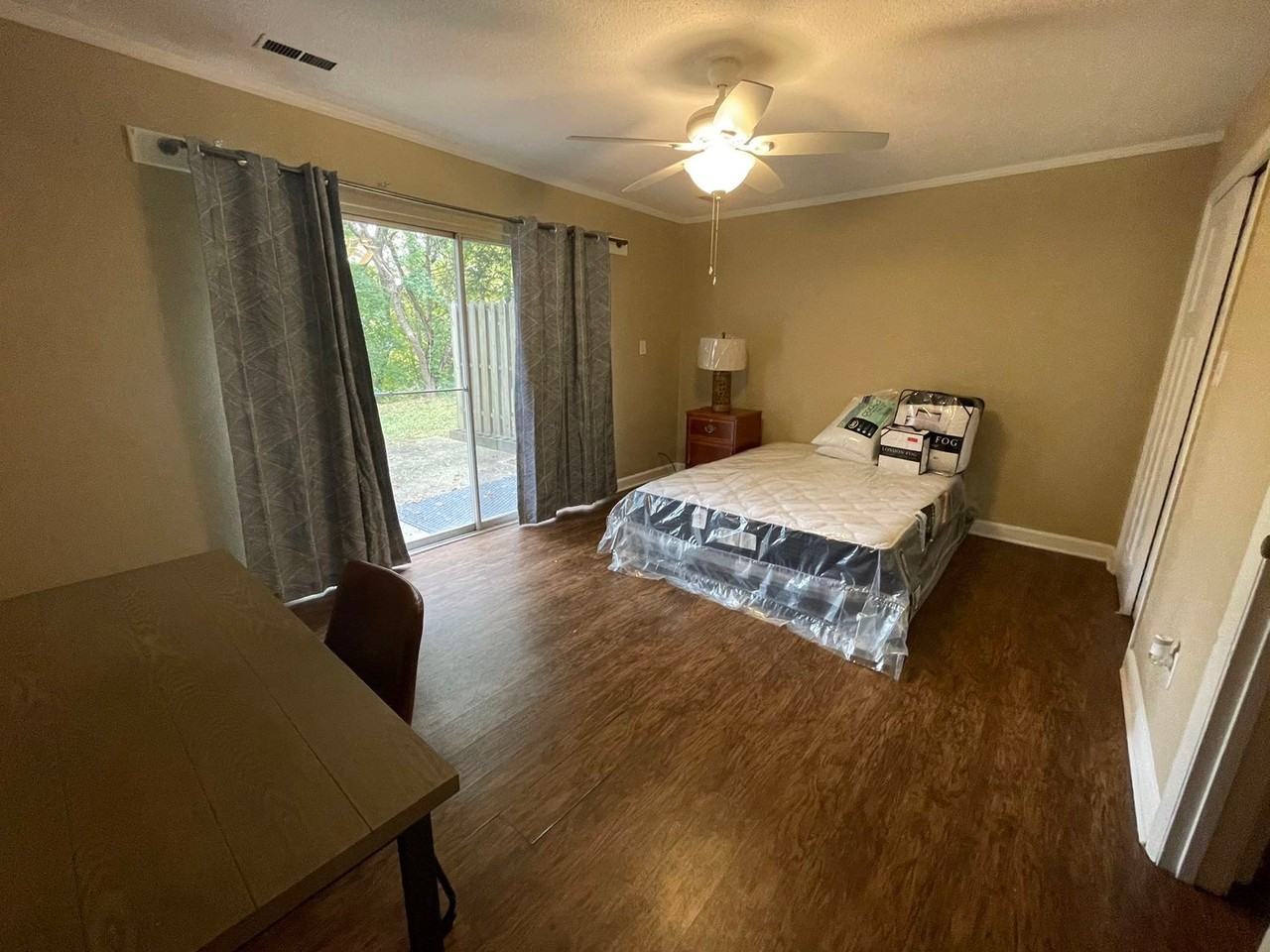 205 Sunrise Ln #C - Photo 7 of 9