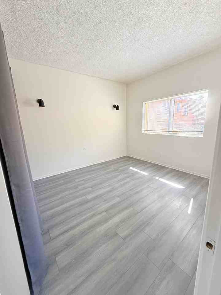4119 Don Tomaso Dr #6 - Photo 3 of 21