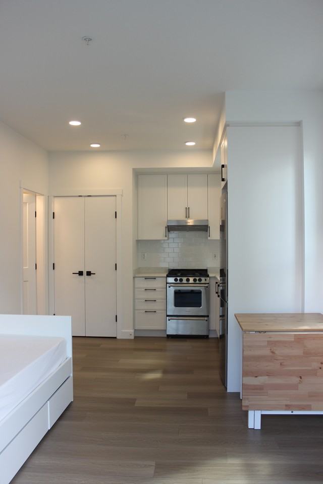 720 Robinson Street - Photo 3 of 14