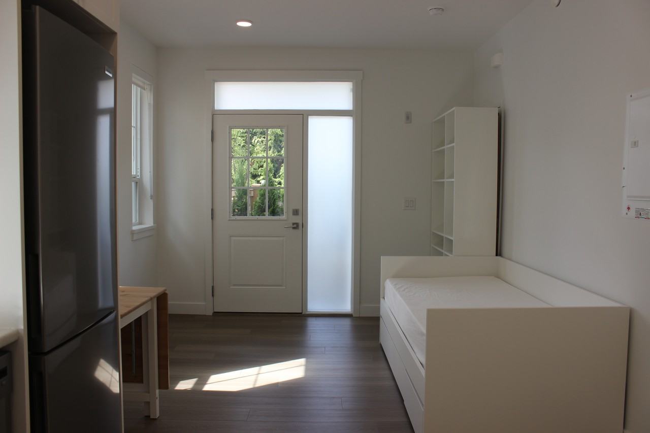 720 Robinson Street - Photo 4 of 14