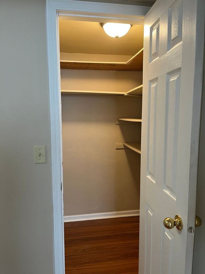 1601 E Fort Wayne St - Photo 3 of 22