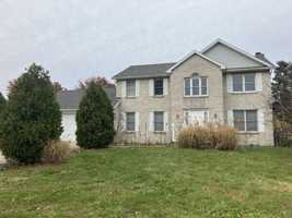 featured image of 930 Barks Rd E #NA