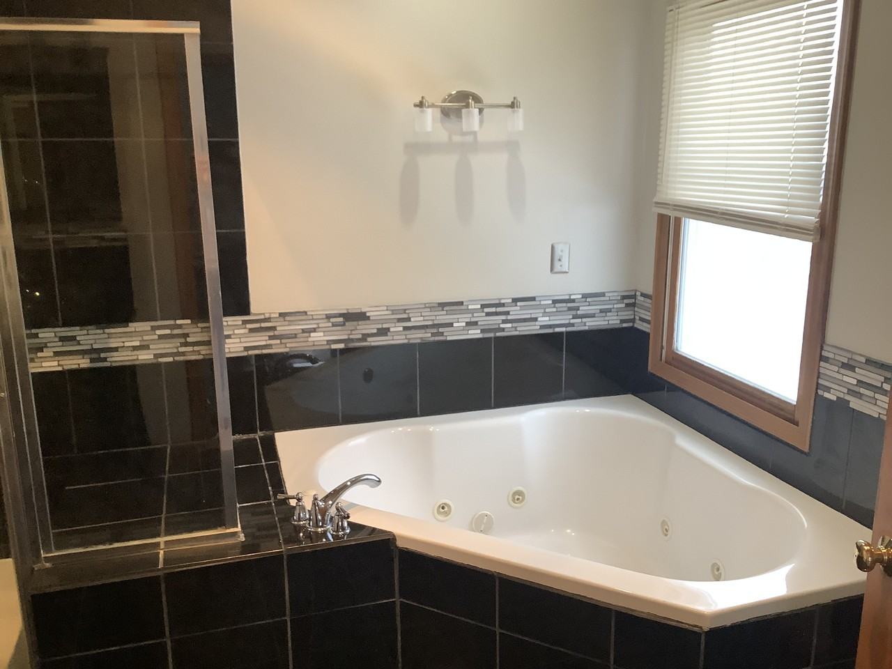 930 Barks Rd E #NA - Photo 7 of 15
