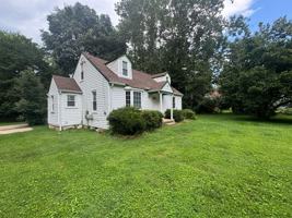 featured image of 143 Barrett Heights Rd