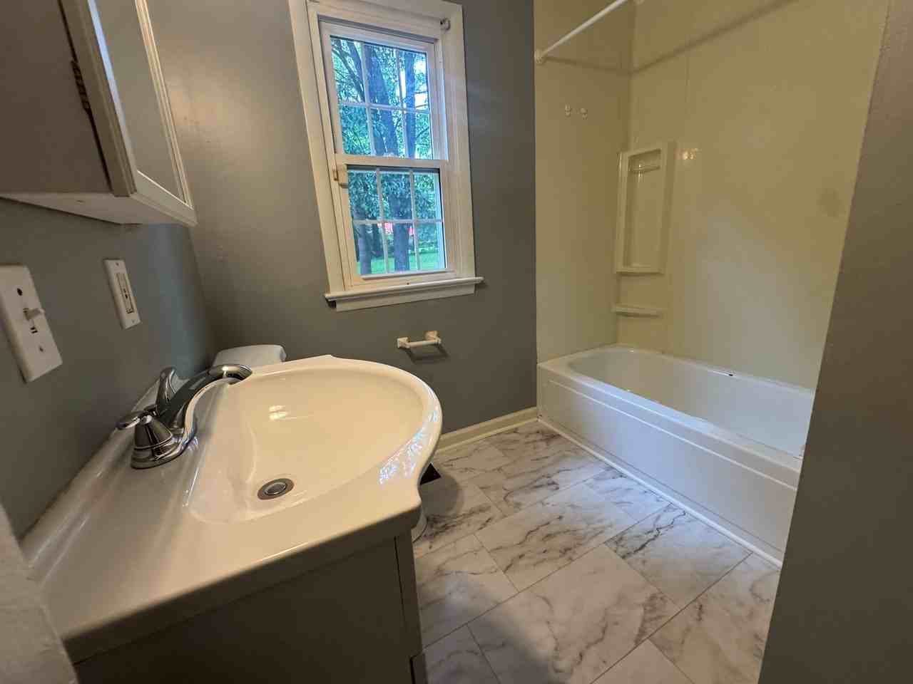 143 Barrett Heights Rd - Photo 6 of 17