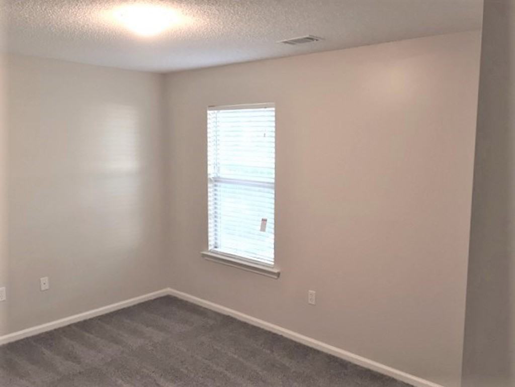561 South Annandale Drive - Photo 2 of 15