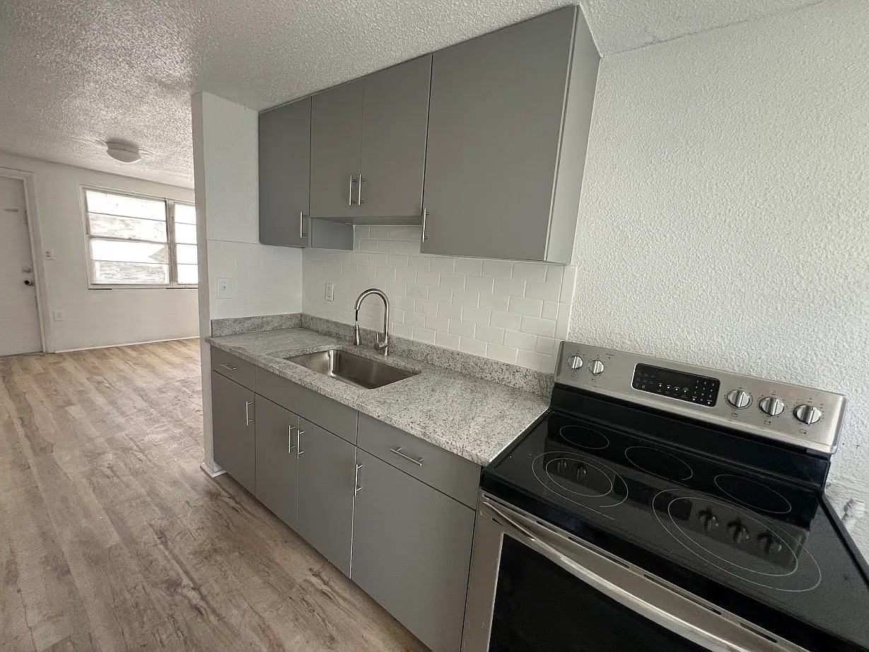 Thomasville Apartments - Photo 6 of 7