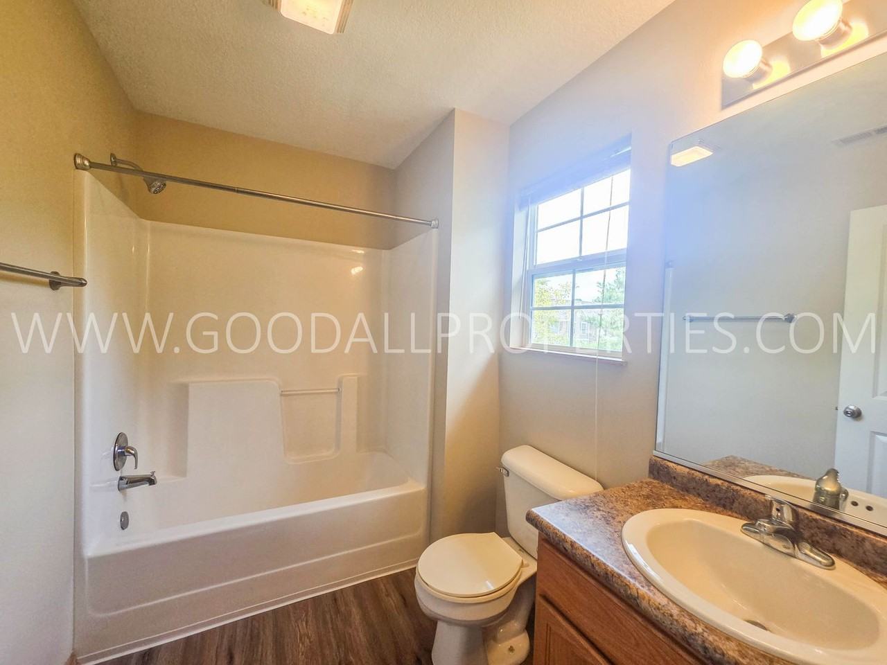 15305 Townsend Ave - Photo 6 of 16