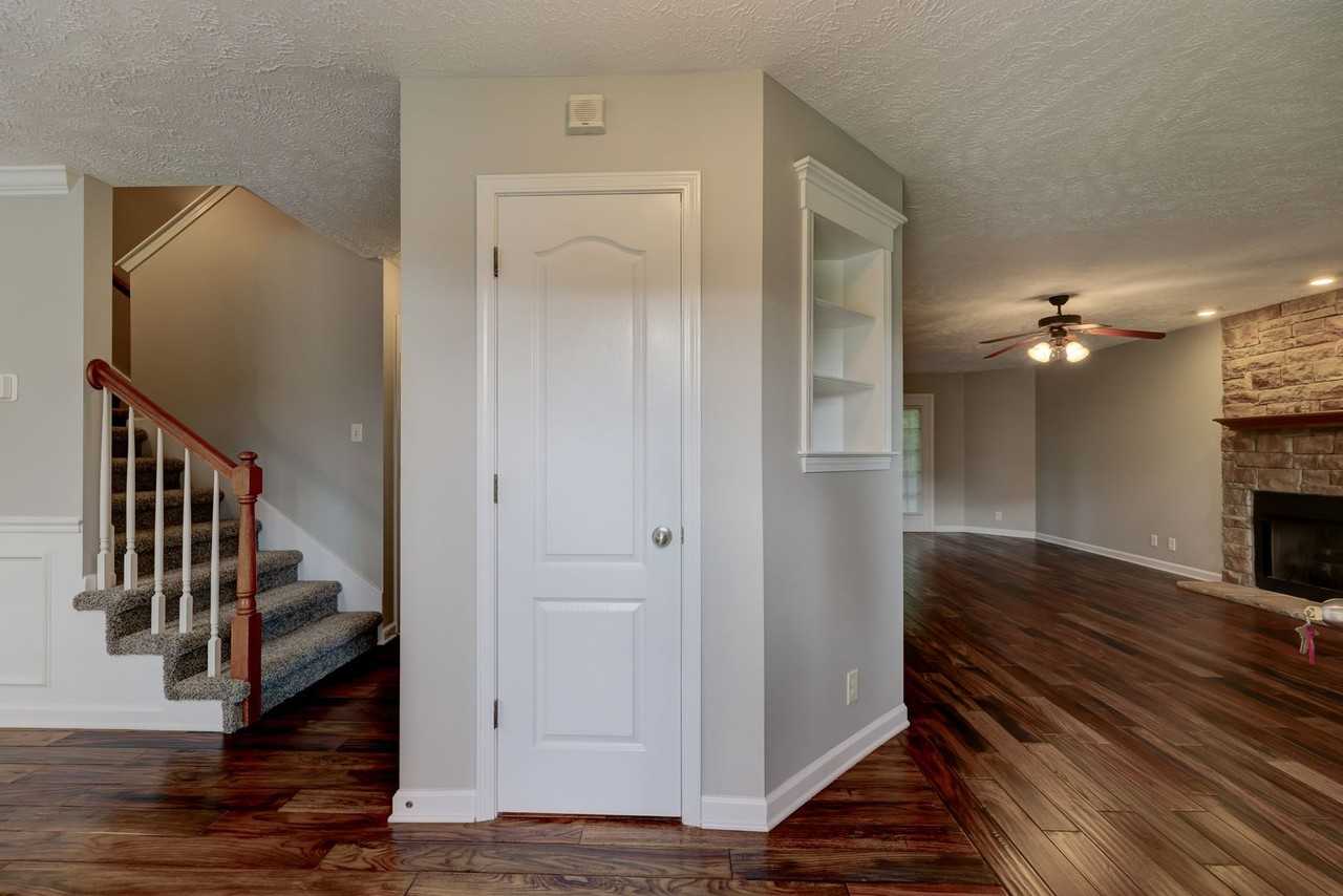 791 Colin Ct - Photo 4 of 48