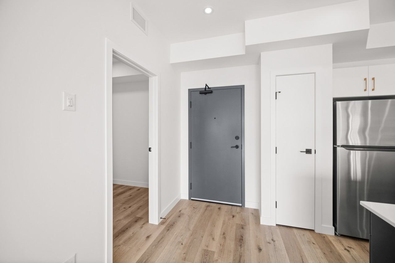 1800 Leila Avenue - Photo 7 of 29