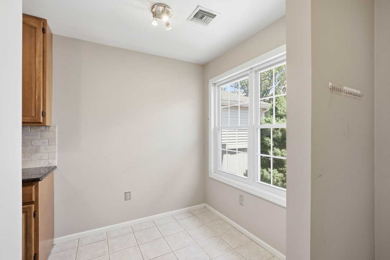 106 Spring Ridge Ct - Photo 7 of 47