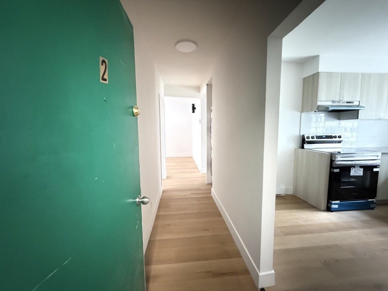 748 Rue Galt - Photo 3 of 19