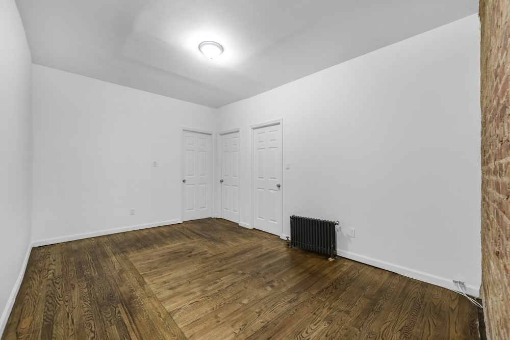 188 Claremont Avenue ##04 - Photo 3 of 13