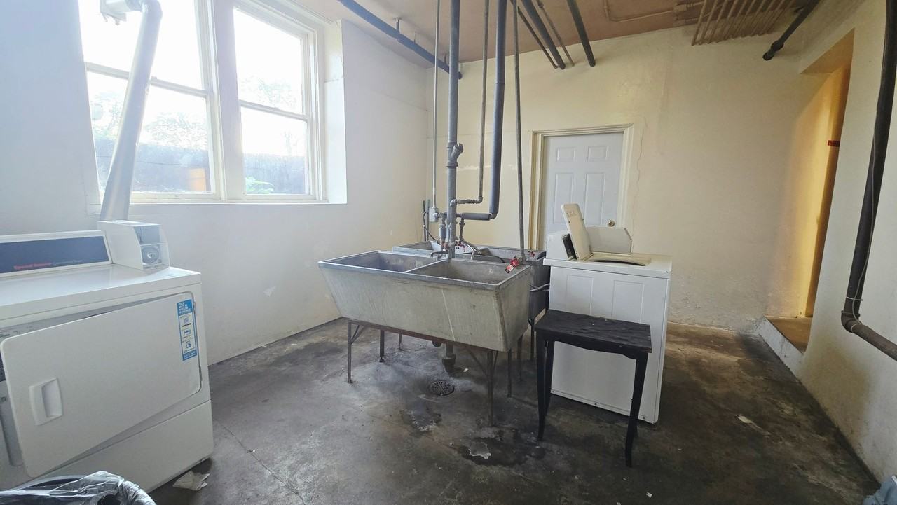 1904 N Main St - Photo 2 of 2