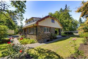 featured image of 2430 Se Park Ave