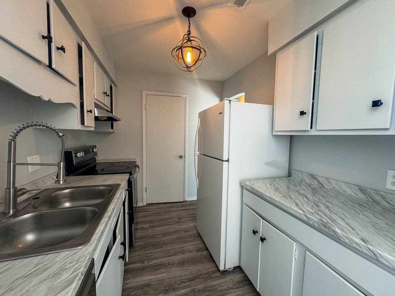 1287 Schaub Drive - 1Apt E #1 - Photo 5 of 19
