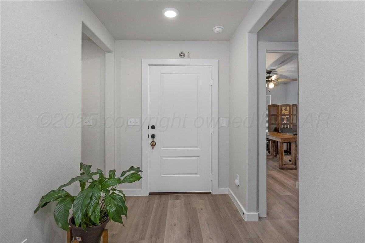 7510 John Thomas St - Photo 3 of 24