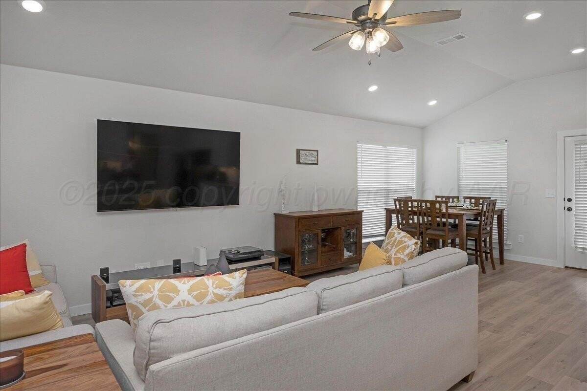 7510 John Thomas St - Photo 5 of 24