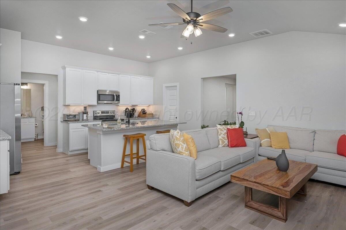 7510 John Thomas St - Photo 6 of 24