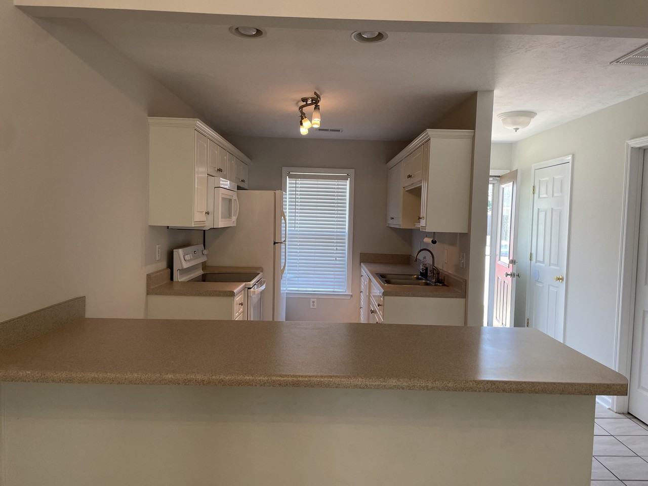 143 Portofino Ln Sw - Photo 3 of 14