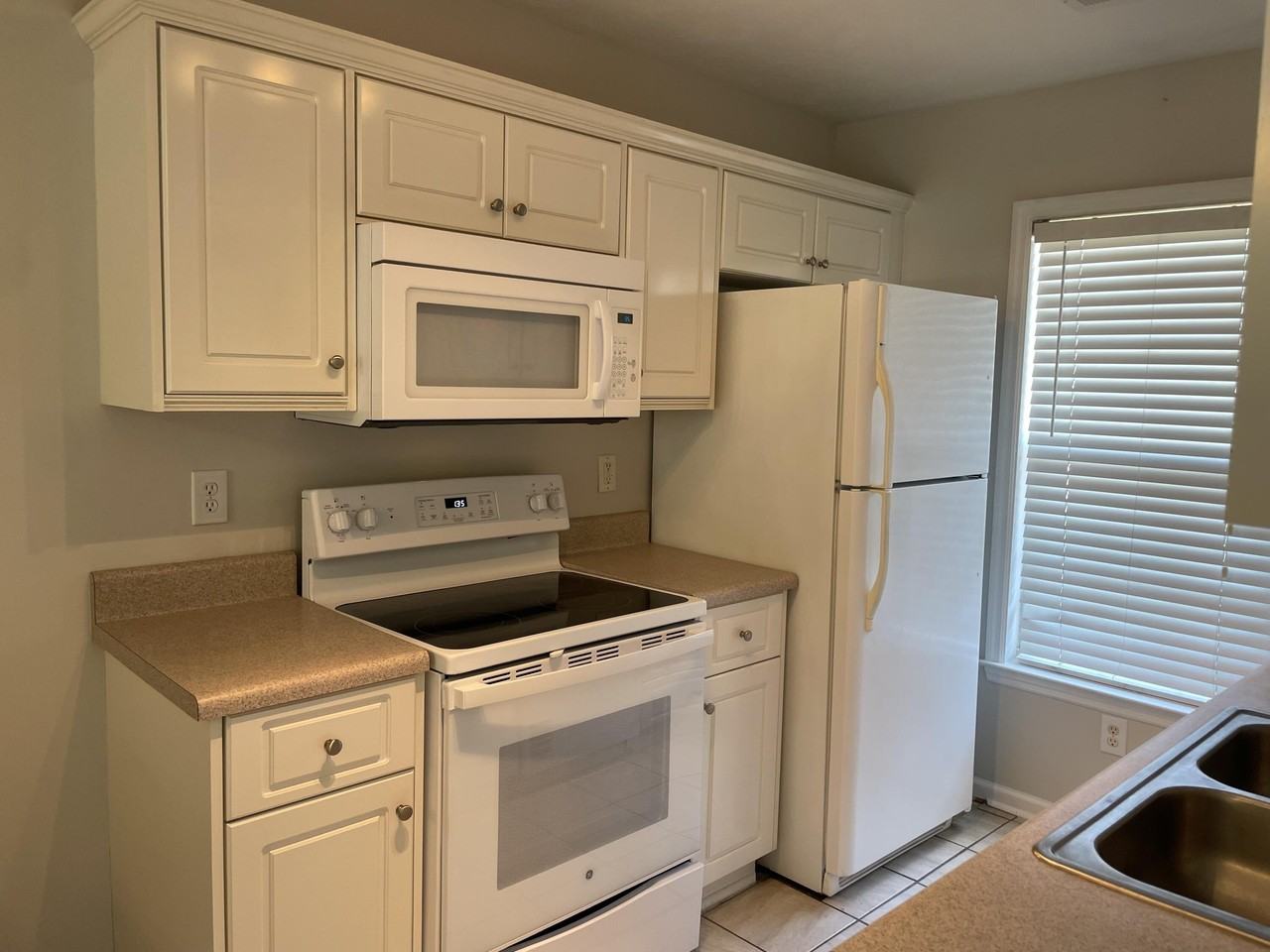 143 Portofino Ln Sw - Photo 4 of 14