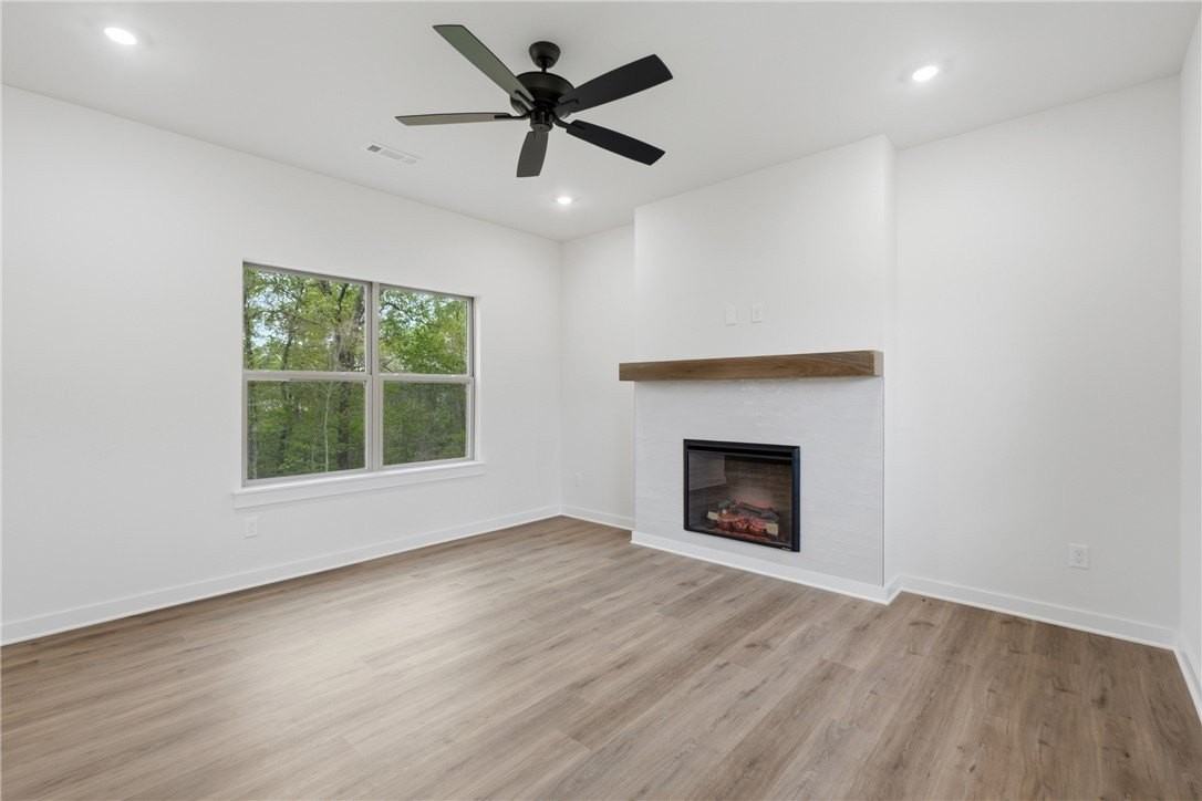 276 Kinross Dr - Photo 4 of 33