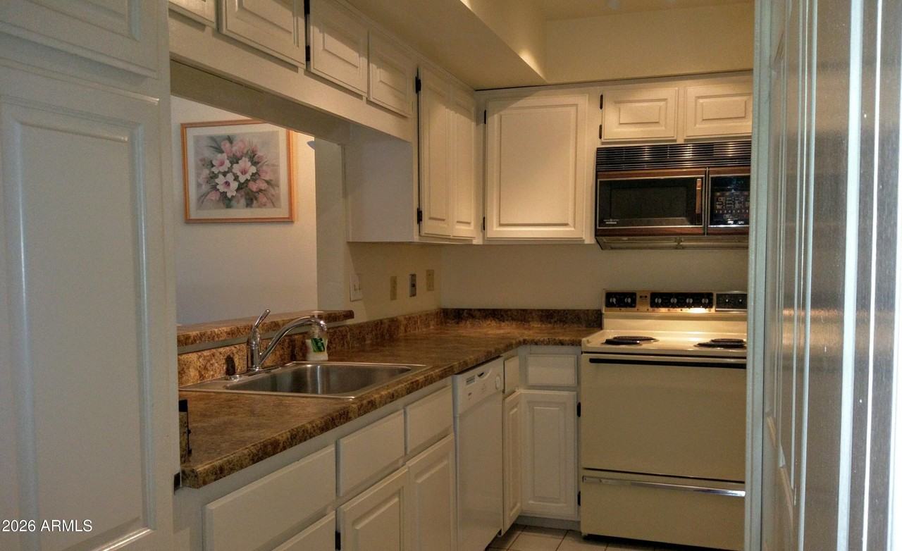 5136 N 31st Pl #621 - Photo 3 of 36