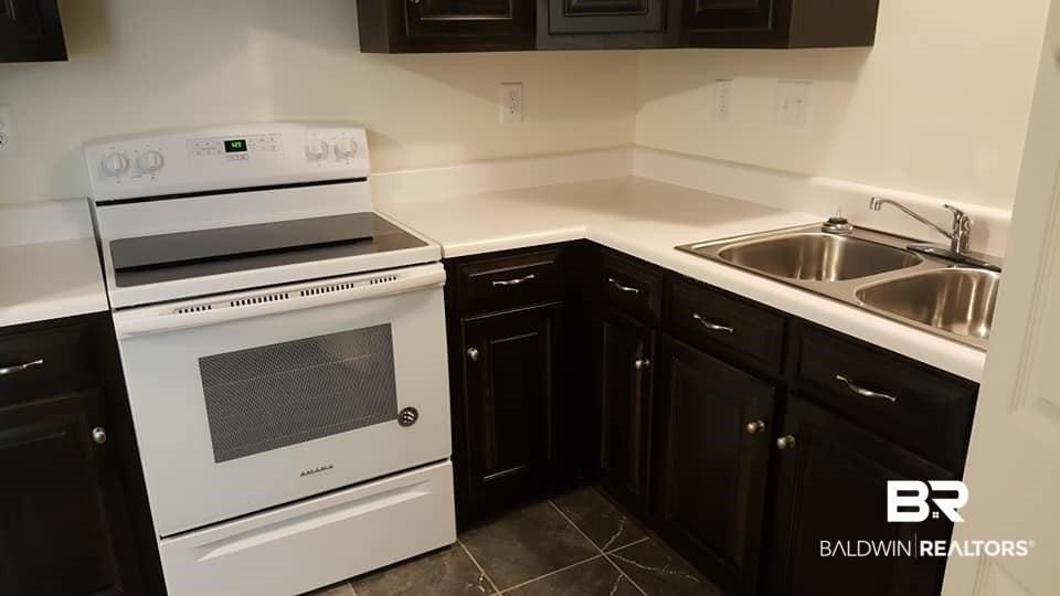 12747 Westbrook Dr #B - Photo 6 of 16