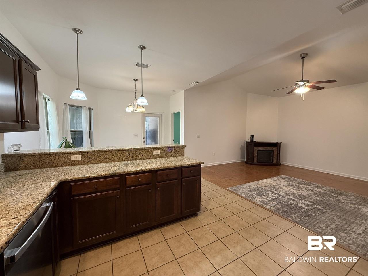 10720 Dunmore Dr - Photo 2 of 15