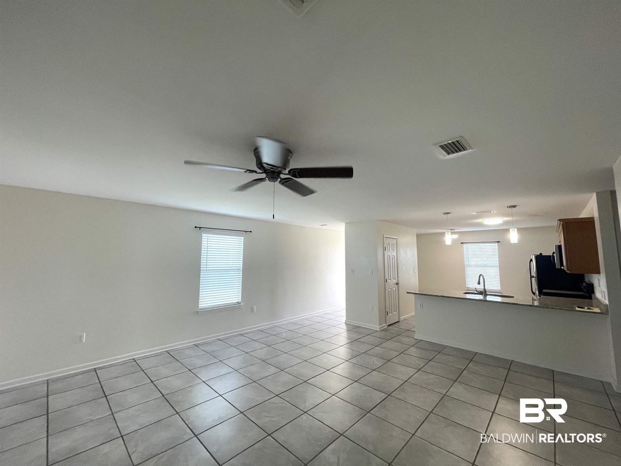 15142 Marem Dr - Photo 2 of 37