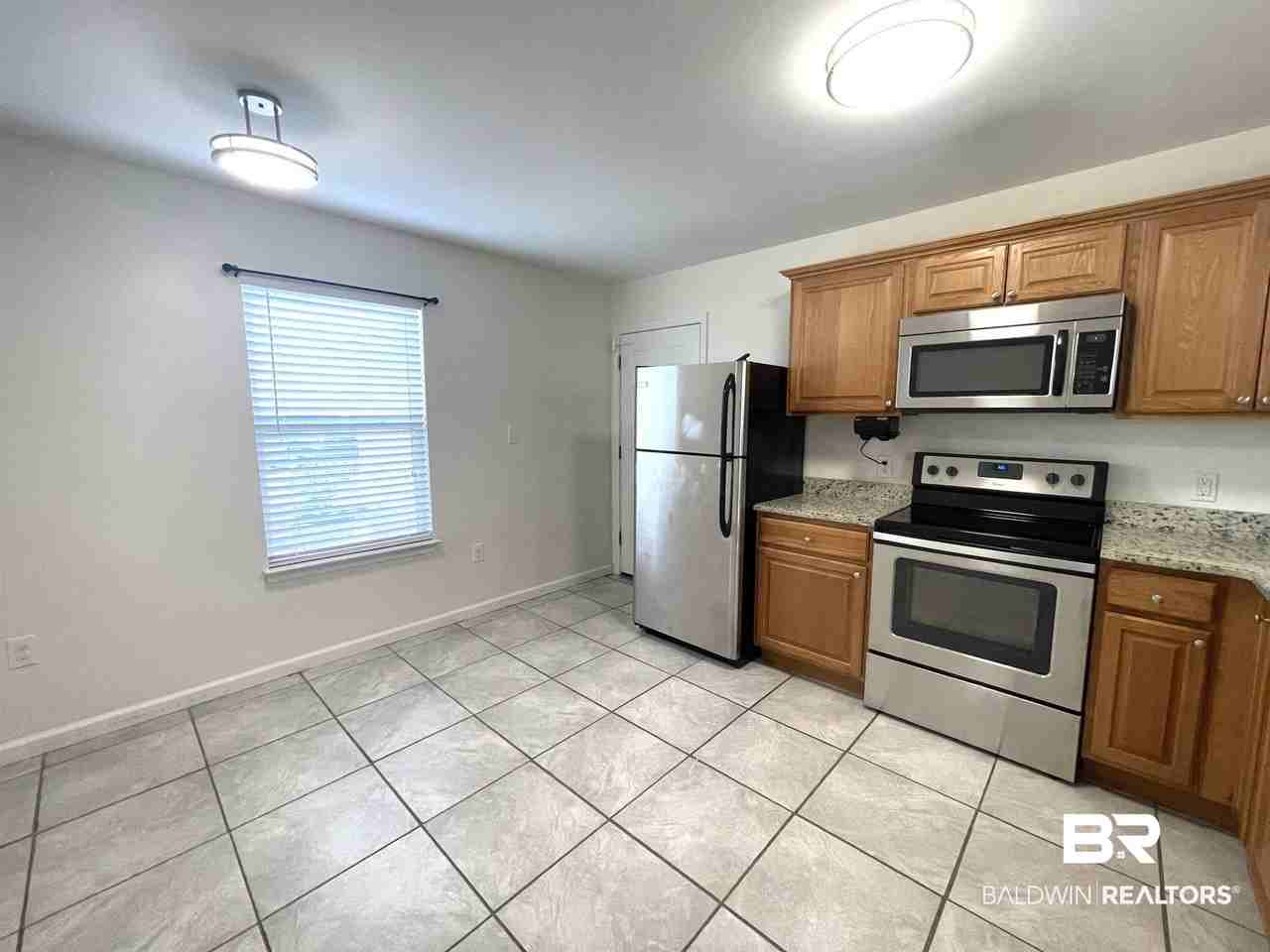 15142 Marem Dr - Photo 6 of 37