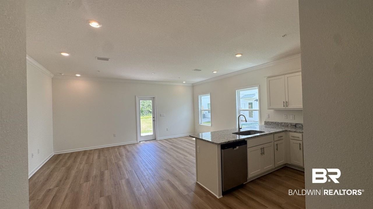 4144 Lost Bay Dr - Photo 3 of 8