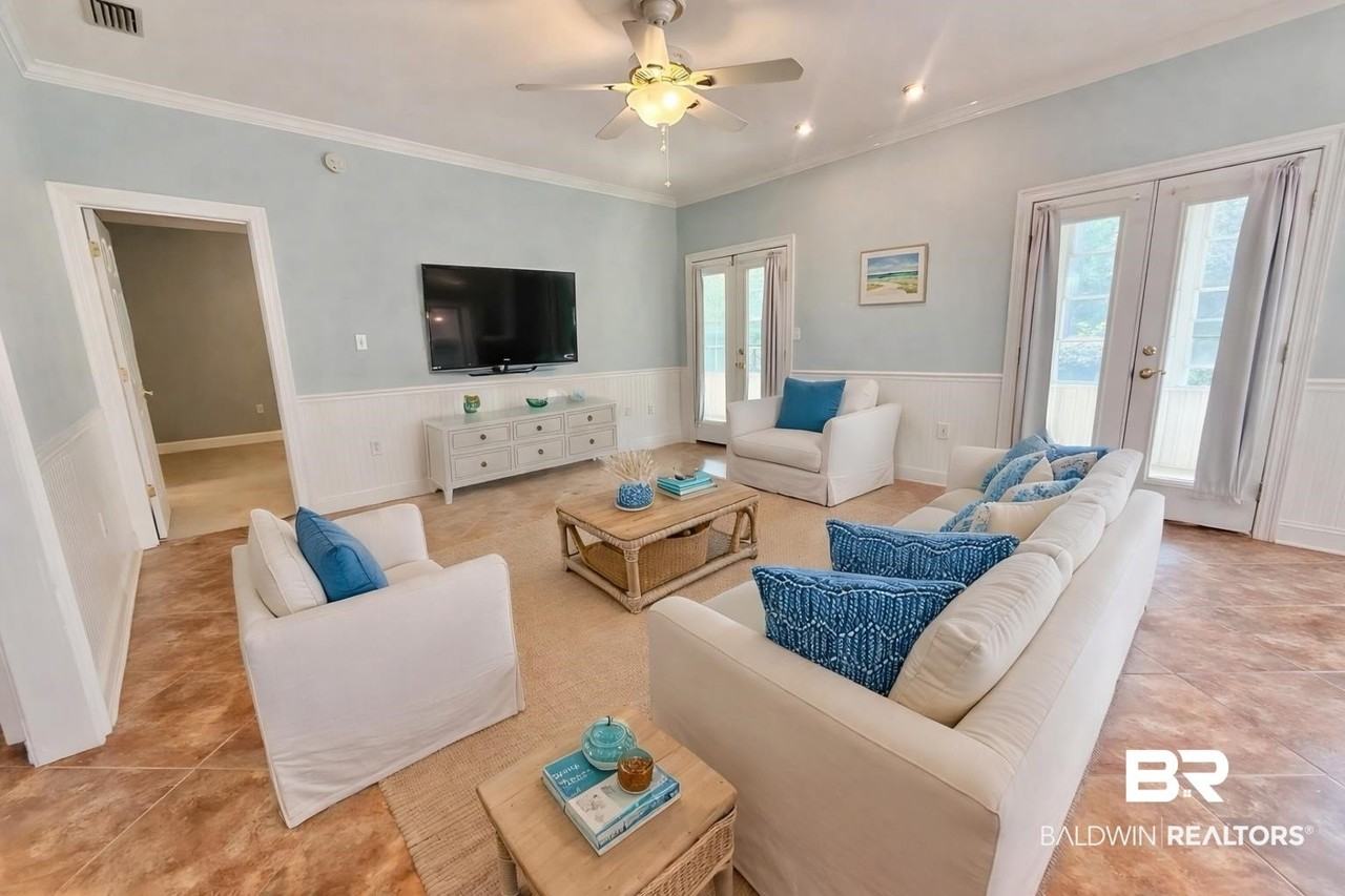 4216 Antigua Ct - Photo 2 of 32