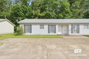 featured image of 6413 Schoel Ln #6413