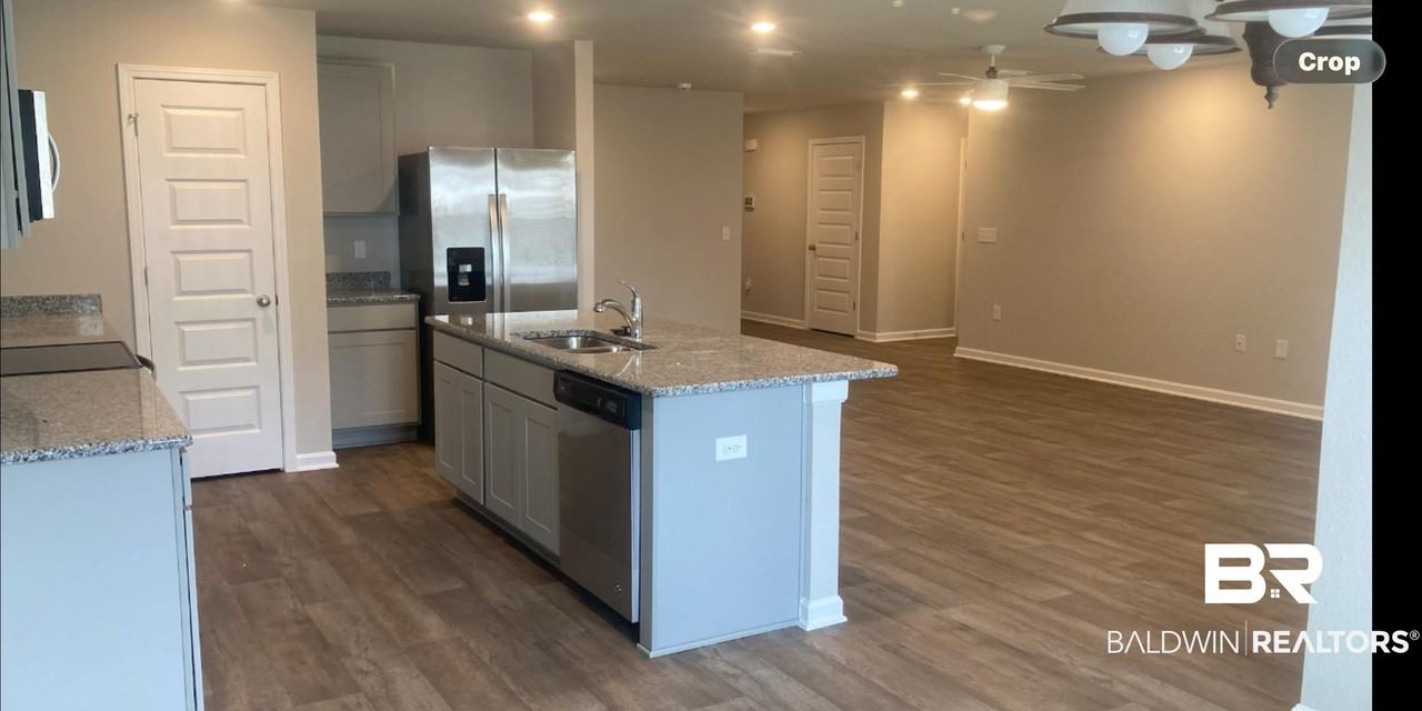 20591 Mercury Dr - Photo 6 of 7
