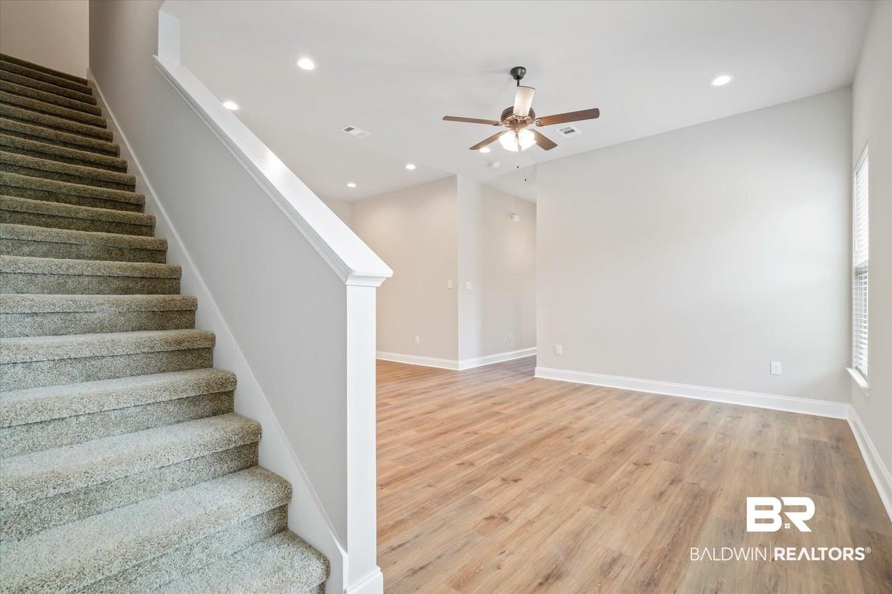 950 Gibson Ct - Photo 4 of 23